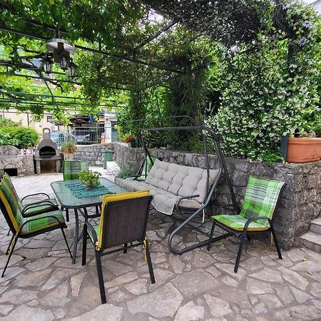 Apartment Capt Seferovic 2 Donji Morinj Exterior foto
