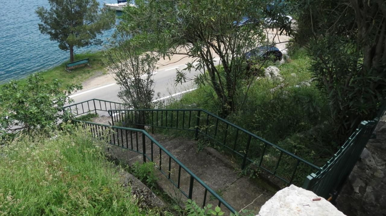 Apartment Capt Seferovic 2 Donji Morinj Exterior foto